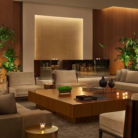 The Abu Dhabi Edition Exterior foto The lobby of the Mandarin Oriental, Tokyo