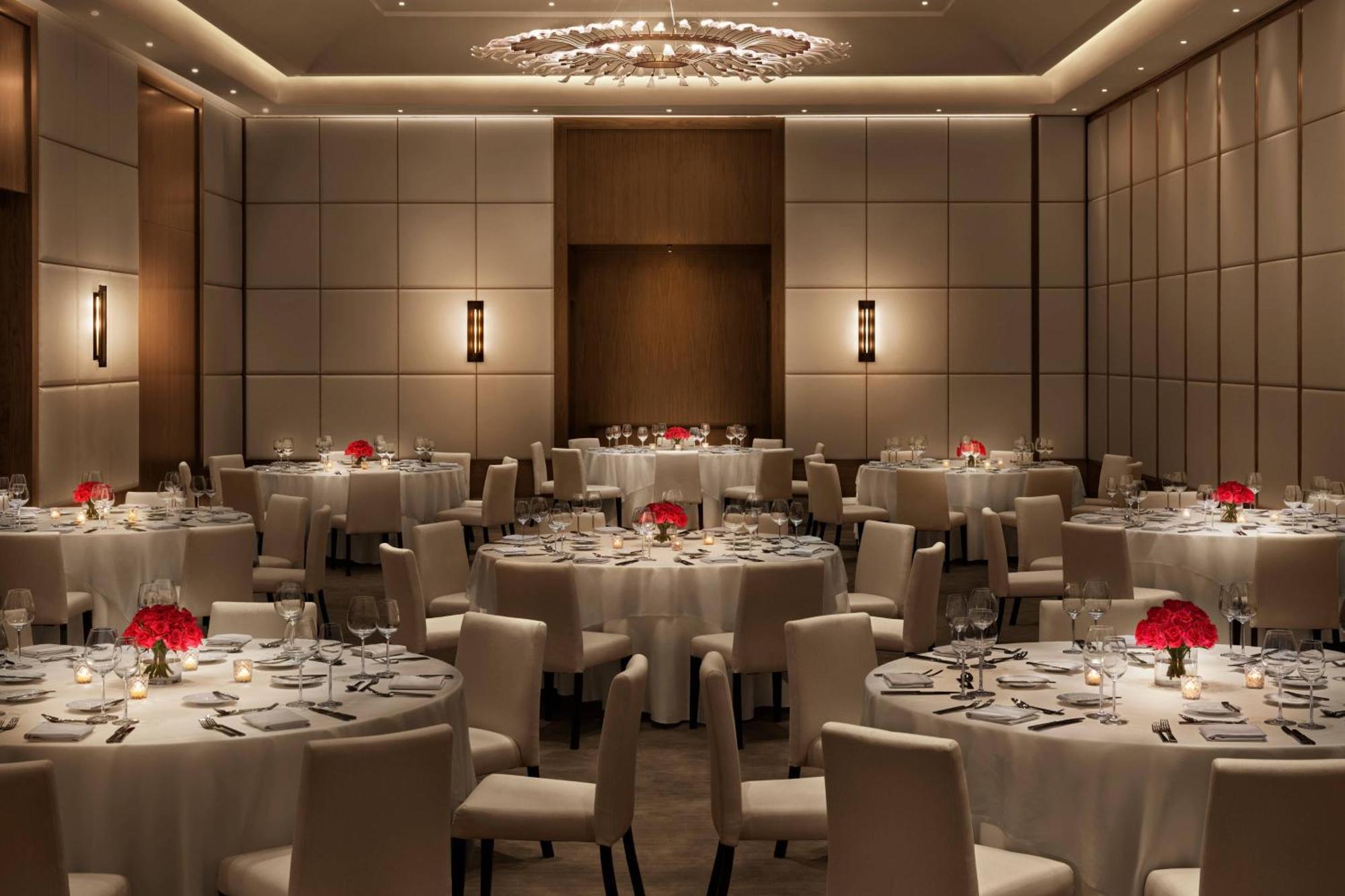 The Abu Dhabi Edition Exterior foto The ballroom