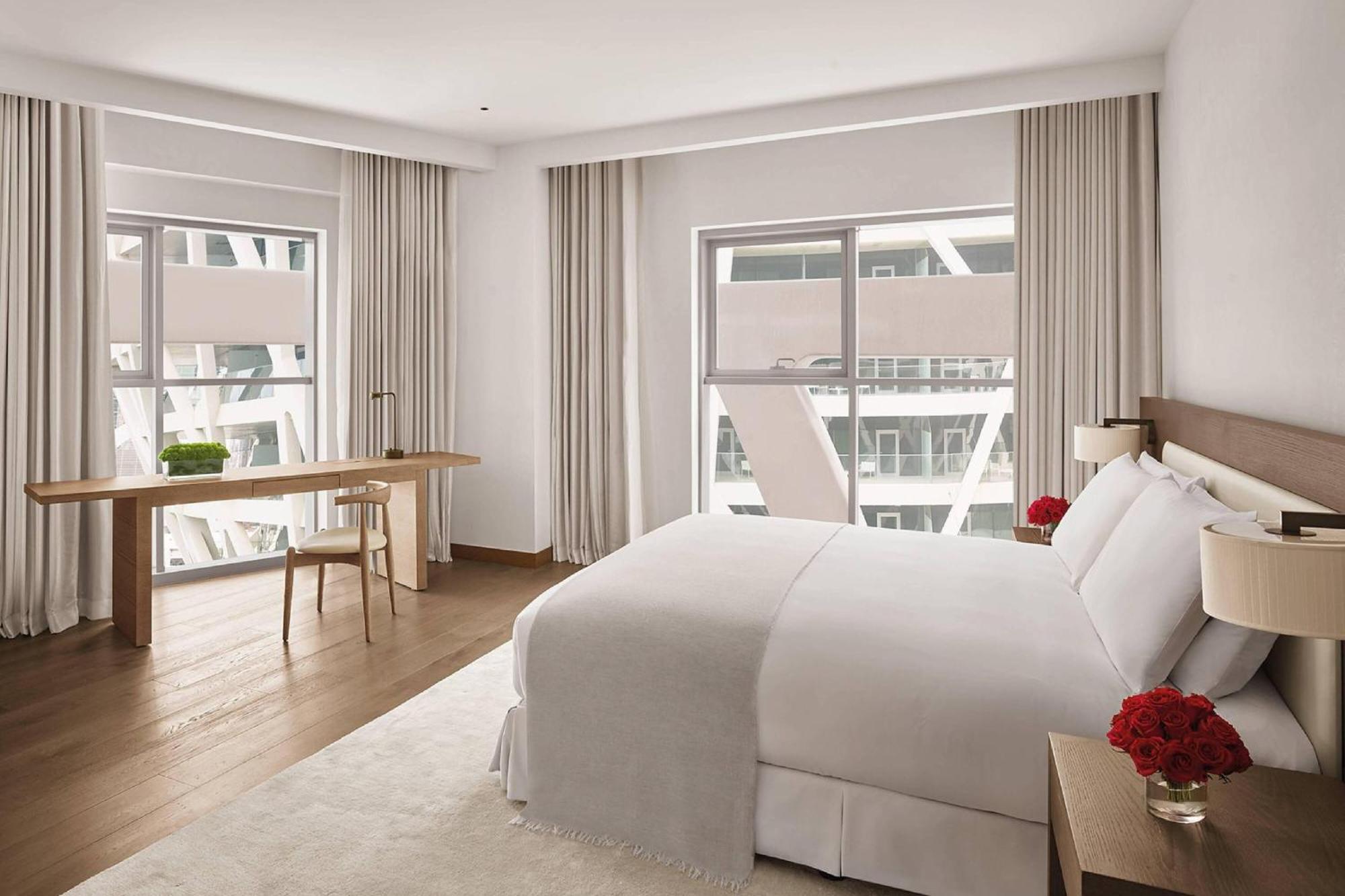 The Abu Dhabi Edition Exterior foto A bedroom at The London West Hollywood